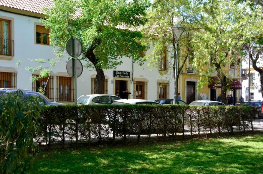 Casa Patio Las Palmeras Cordoba Con Piscina Exterior photo